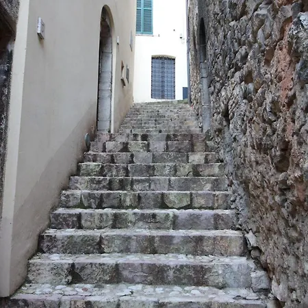 I Run Away In Umbria, The Countess Stroncone